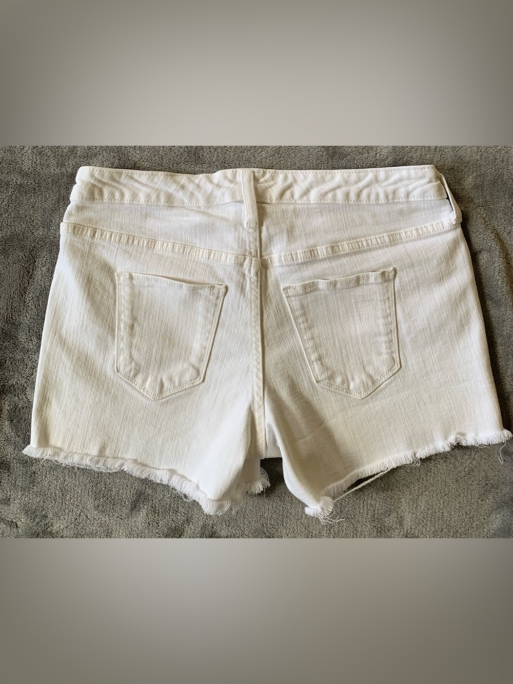 Women’s Shorts Set — Light Green, Sage, Khaki, White - Picture 6 of 16